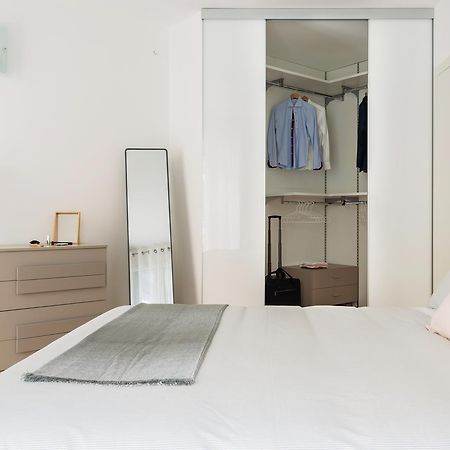 Joivy Sunny 1-Bed Flat With Balcony Apartment Milan Exterior photo
