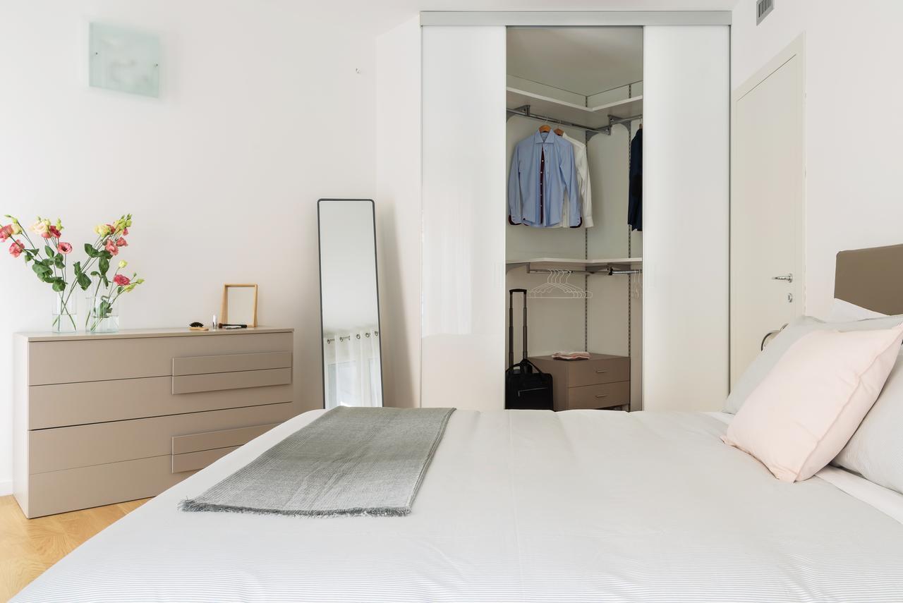 Joivy Sunny 1-Bed Flat With Balcony Apartment Milan Exterior photo