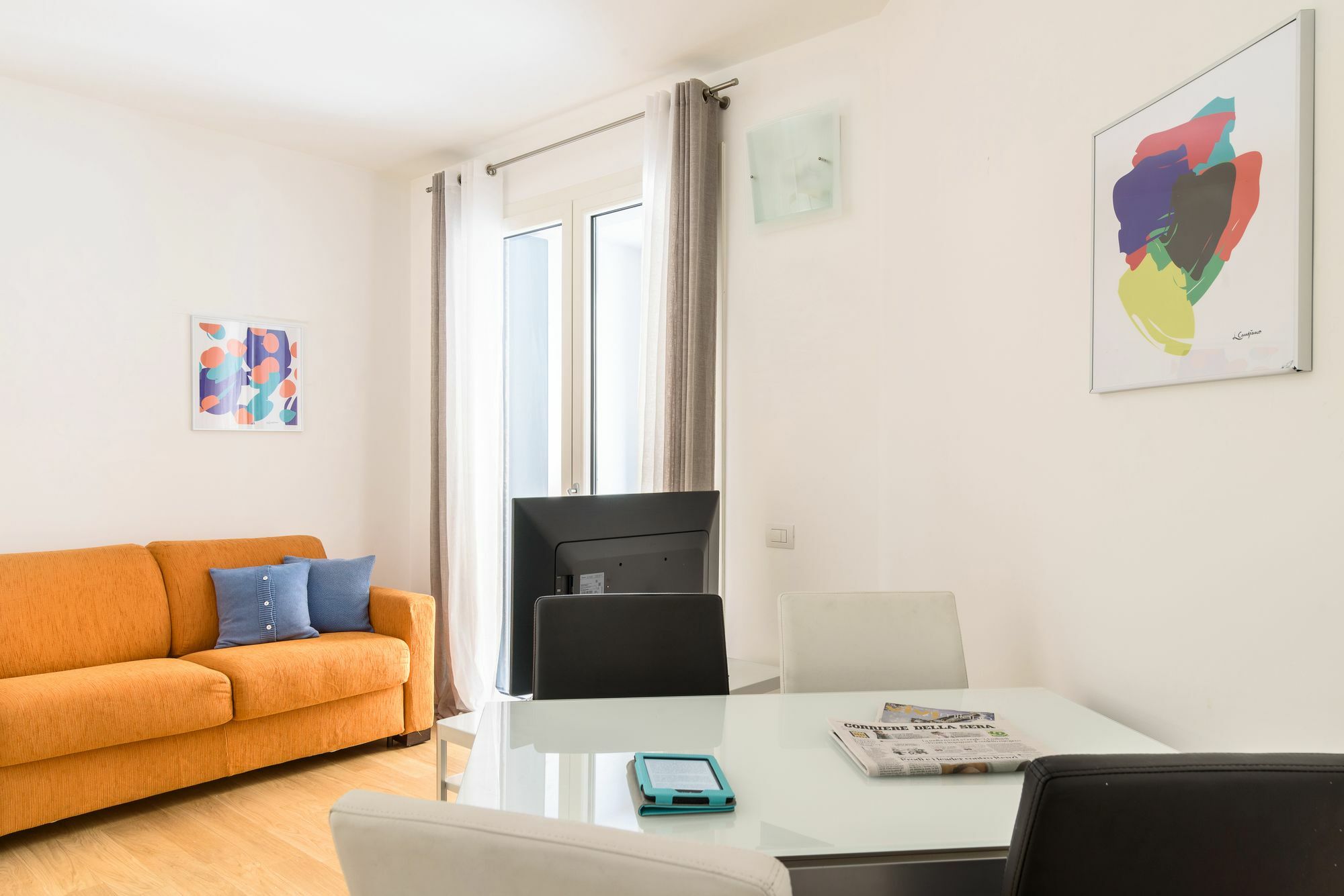 Joivy Sunny 1-Bed Flat With Balcony Apartment Milan Exterior photo