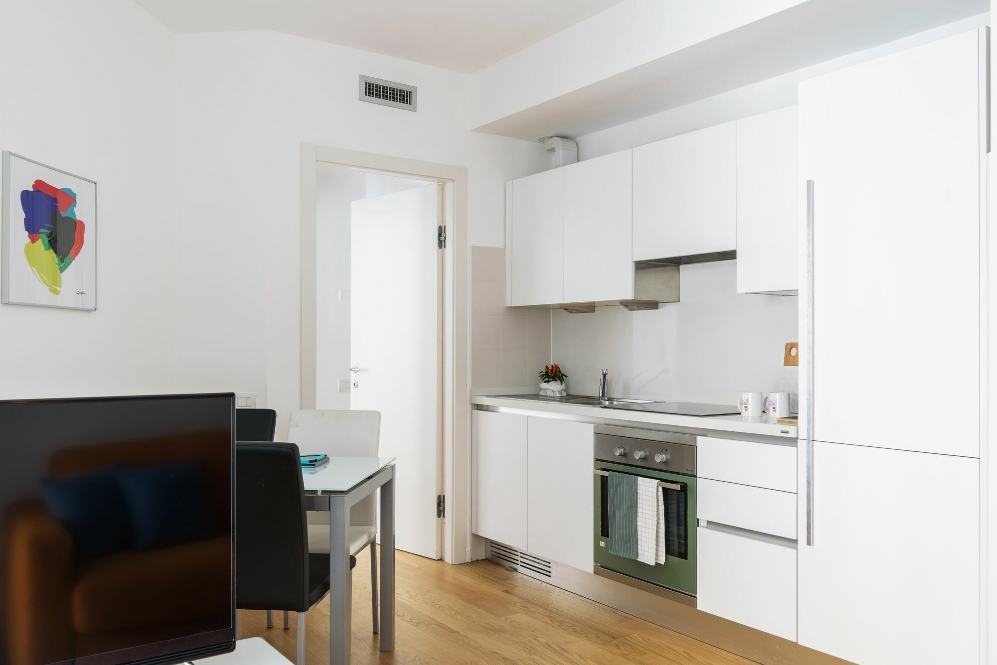 Joivy Sunny 1-Bed Flat With Balcony Apartment Milan Exterior photo